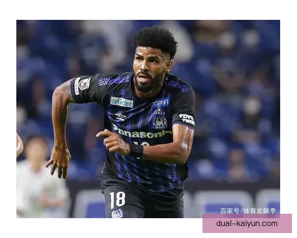 奥坎波斯战术适配性逐渐提升，球队表现稳健值得关注